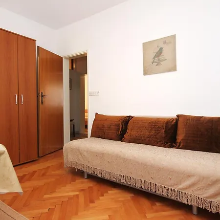 275b Apartment Orebić